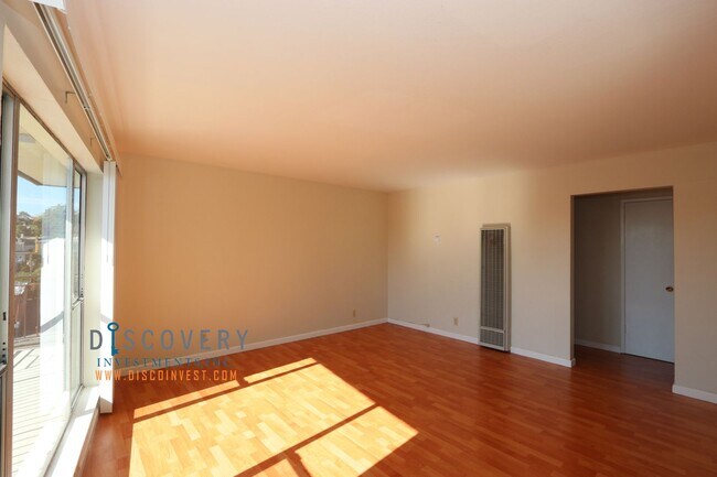 Foto del edificio - Mandana Blvd. 466 (Lease only)