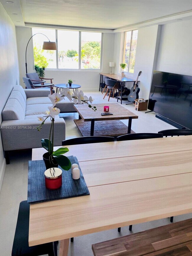 Foto del edificio - 441 NE 195th St