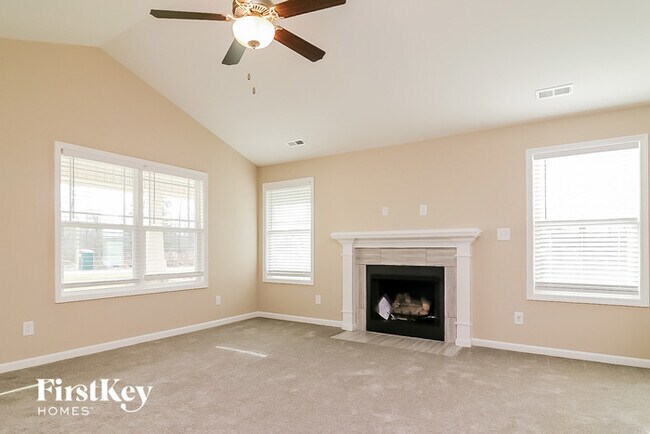 Building Photo - 179 Voyage Cir