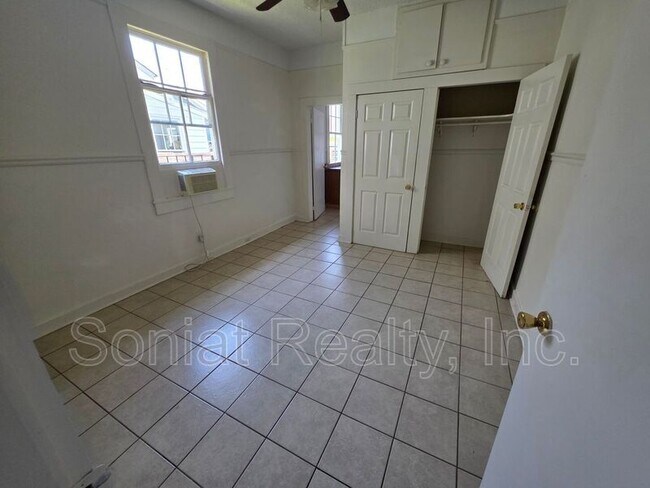 Foto del edificio - 4523 Baudin St