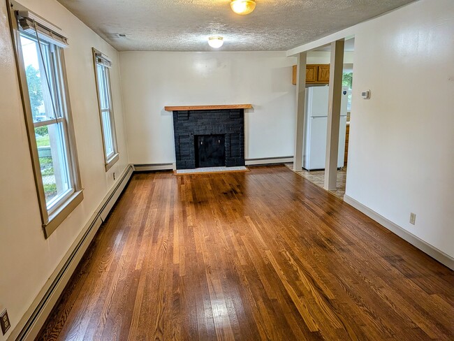 Building Photo - 307 Austin Ave