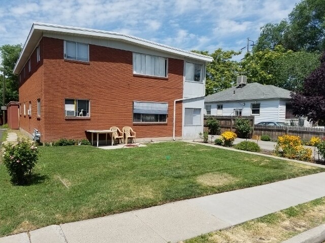 Foto del edificio - Remodeled Two bedroom apt, Sugarhouse; Covered Parking