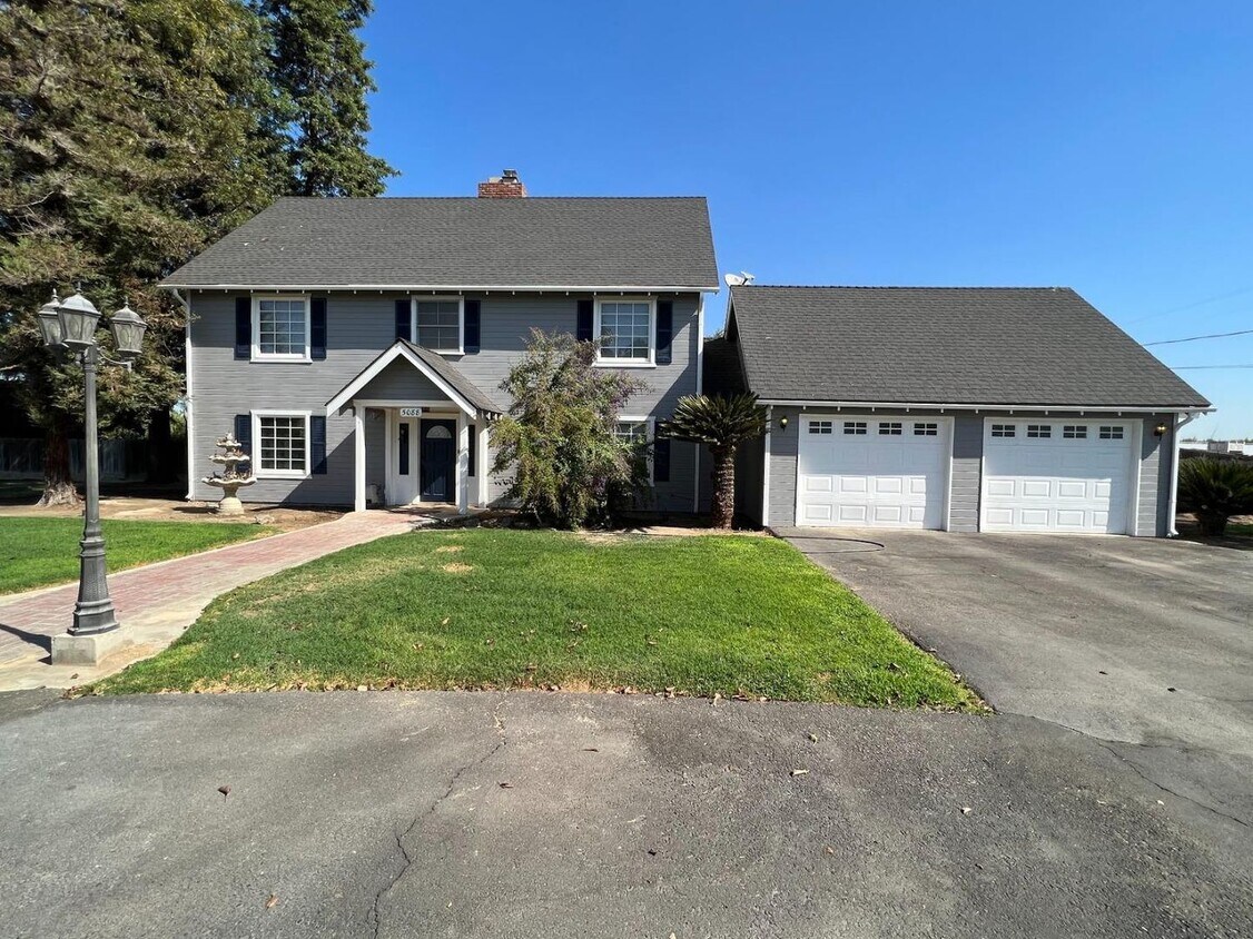 Primary Photo - Beautiful Country Home with Solar!
