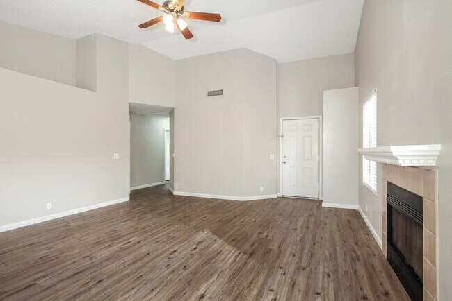 Foto del edificio - 10012 N 66th Dr