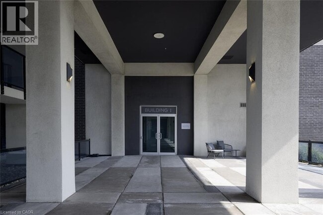 Building Photo - 16 Concord Pl