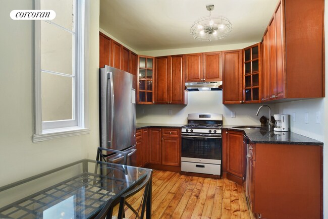 Building Photo - 127 St Marks Pl
