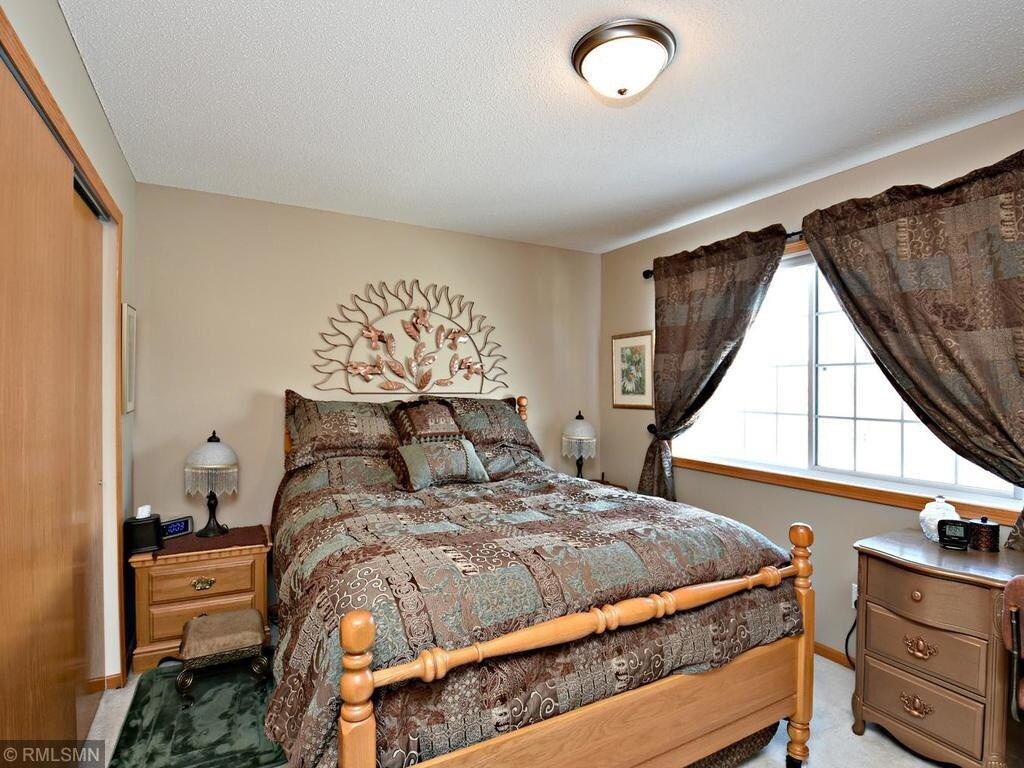 Primary Photo - 8076 Stratford Cir S