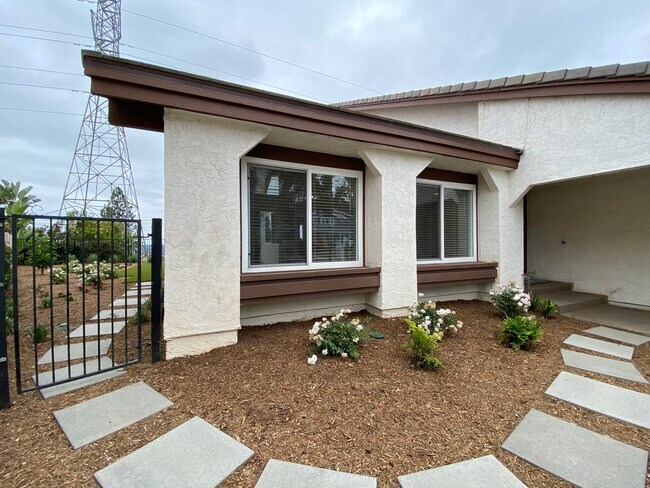 Foto del edificio - Spacious Home in La Costa with Nice View!!