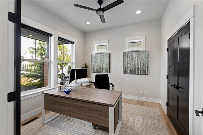 Building Photo - Gorgeous 4-Bedroom Home in Dry Creek Ranch...