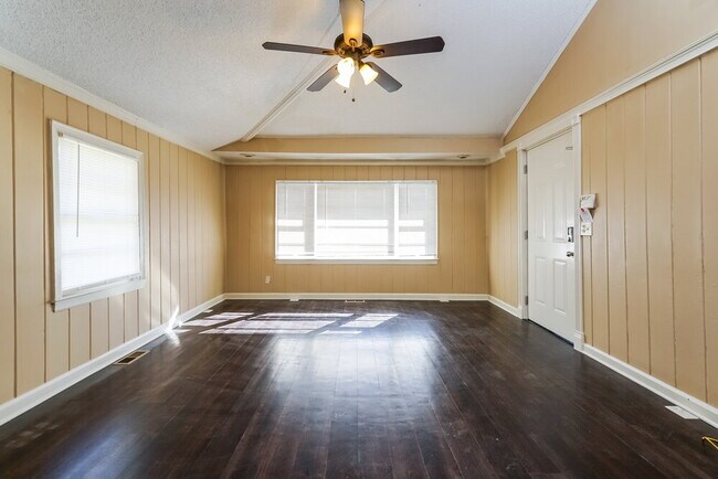 Foto del edificio - 1075 Nebo Rd