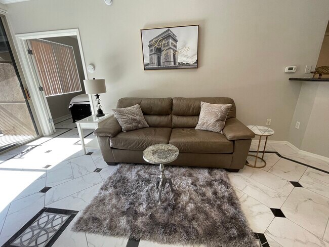 Foto del edificio - 1701 E Colter St