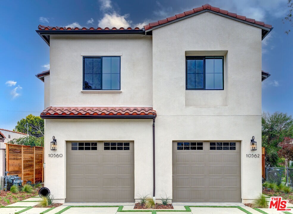 Foto principal - 10560 Ayres Ave