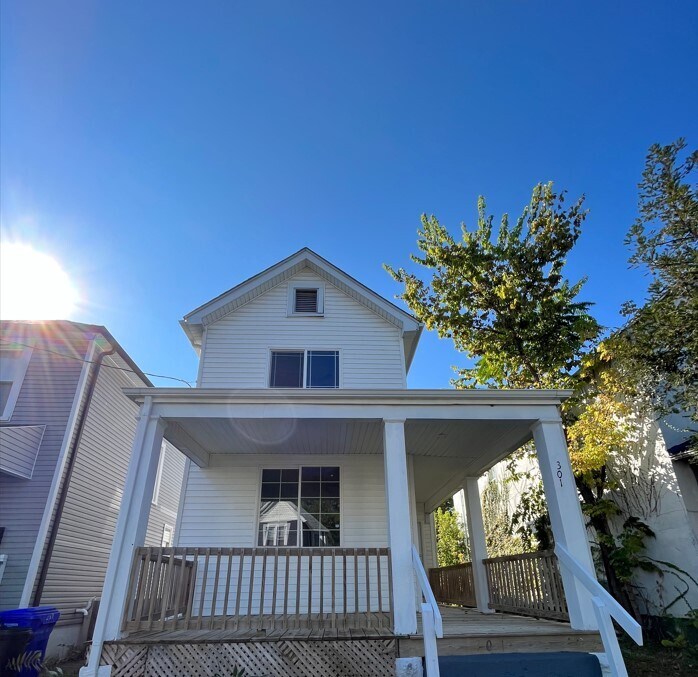 Foto principal - 301 Johnson St