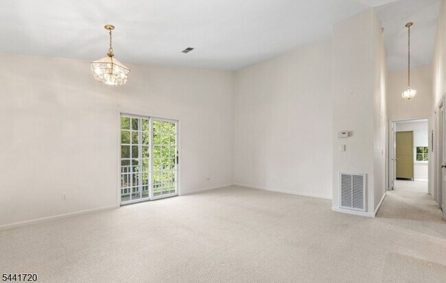 Foto del edificio - 82 Smithfield Ct