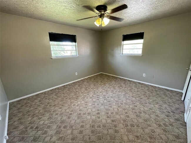 Foto del edificio - 804 NW 21st St