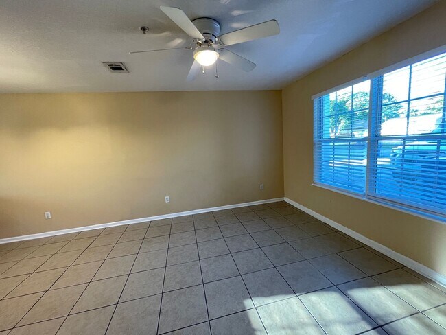 Foto del edificio - 1803 Hickory Ave