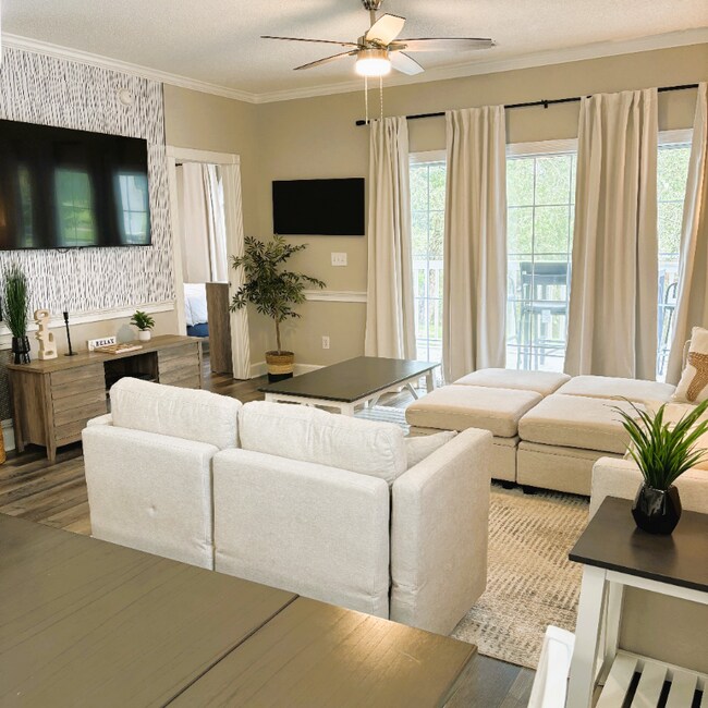 Foto del edificio - 4713 Wild Iris Dr