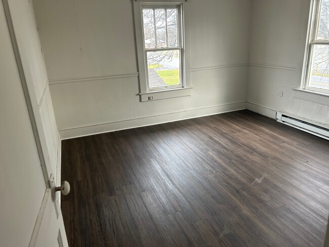Building Photo - 3476 Winchester Ave