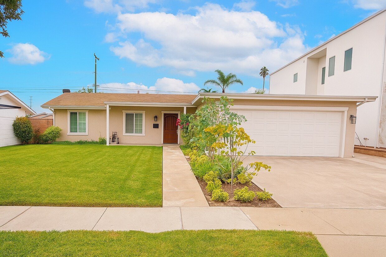 Photo - 10152 Pua Dr (Huntington Beach, CA)