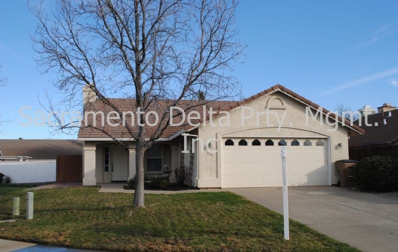 Primary Photo - 2320 Summerfield Ct