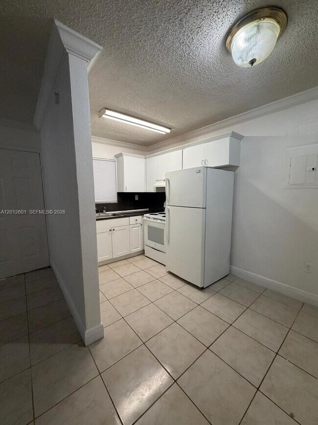 Foto del edificio - 16118 NE 21st Ave