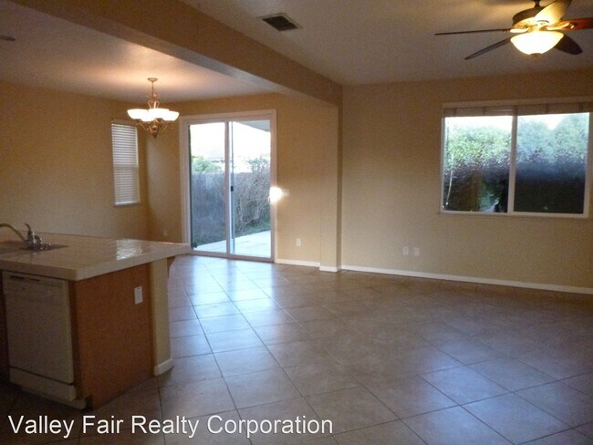 Foto del edificio - 3 br, 2 bath House - 5549 TRAILHEAD LOOP