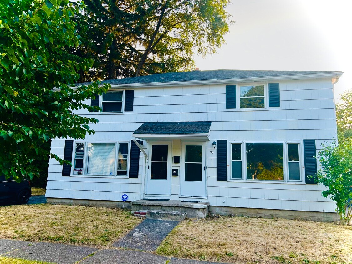 Foto principal - 96 Willis Ave