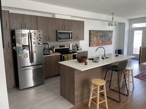 Building Photo - 287 Fountainhead Dr