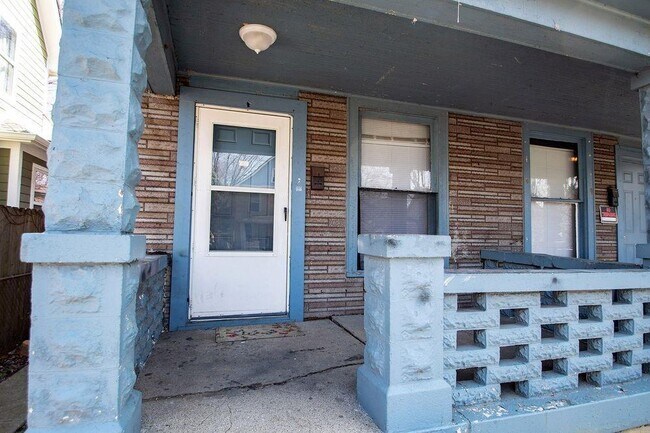 Foto del edificio - 1227 N Tacoma Ave