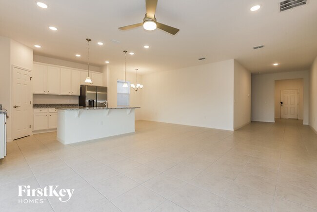 Building Photo - 601 Crown Rose Dr
