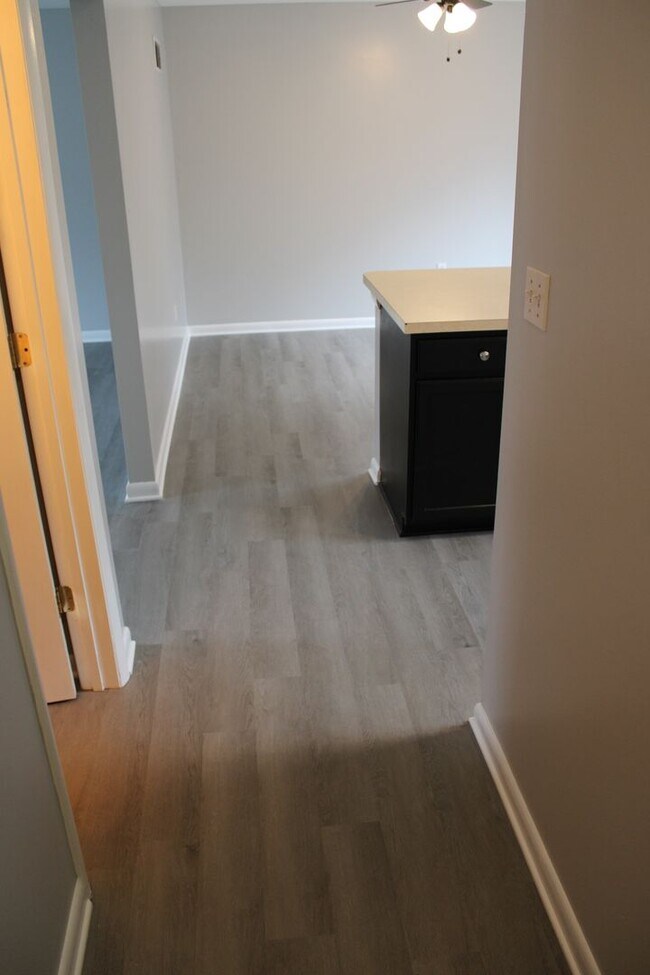 Foto del edificio - 212 Olney Rd