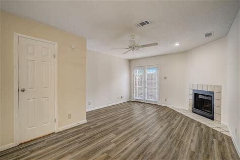 Foto del edificio - 1916 Fort View Rd