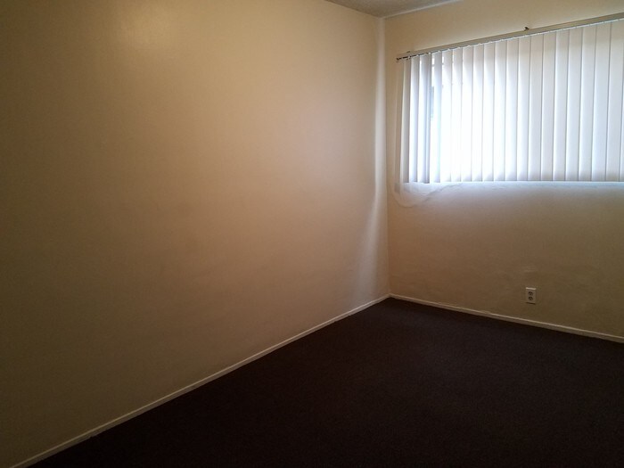 Building Photo - Upcoming 2 bedroom, 1 bathroom