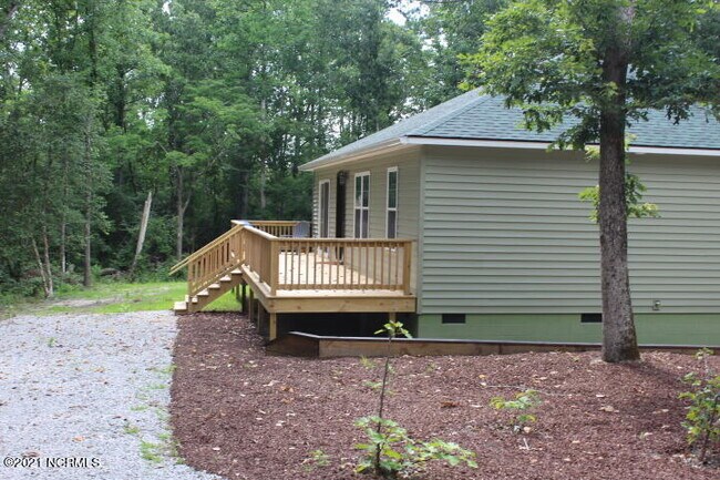 Foto del edificio - 933 Wetherington Landing Rd