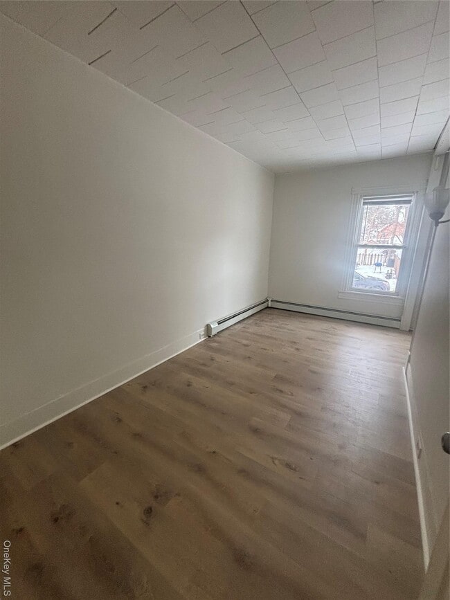 Foto del edificio - 147 Downs St