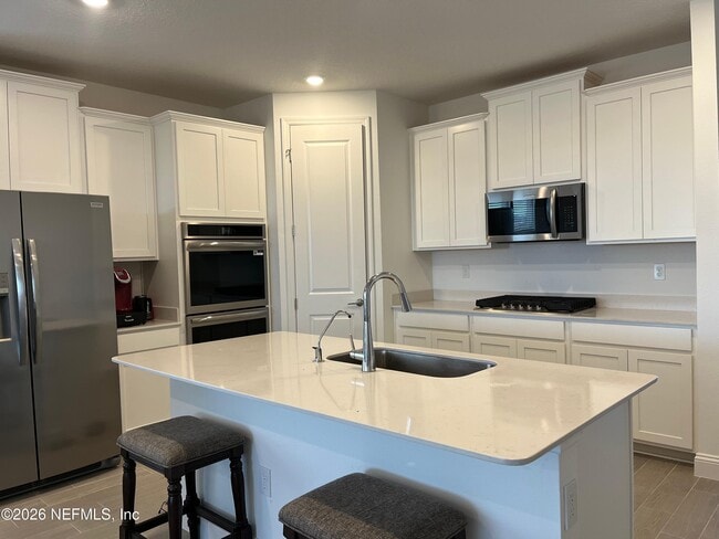 Building Photo - 66 Otsego Ln