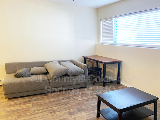 Building Photo - 5030 El Camino Dr