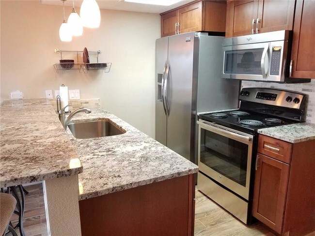 Building Photo - 15425 Fortuna Bay Dr