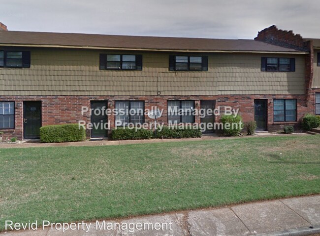 Building Photo - 2 br, 1.5 bath House - 692 Hobbs