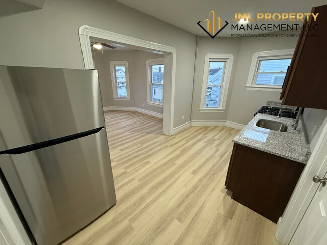 Foto del edificio - 81 Swindells St