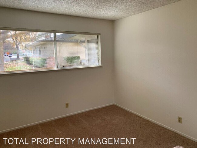 Building Photo - 2 br, 1 bath House - 321 N. 1st Street, #1