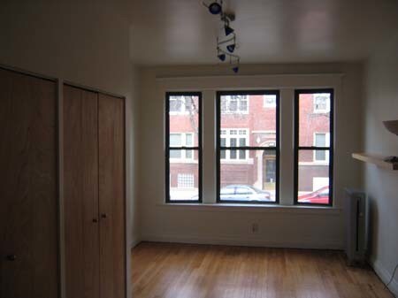 Dormitorio 1 - 925 E 61st St