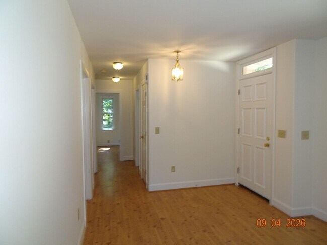 Foto del edificio - 1350 Jamestown Rd