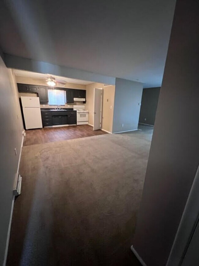 Oasis Apartments Apartments in Shawnee, KS