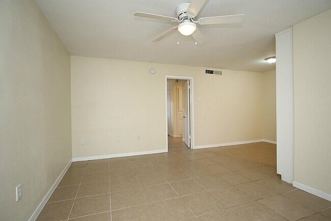 Building Photo - 3702 Flora St