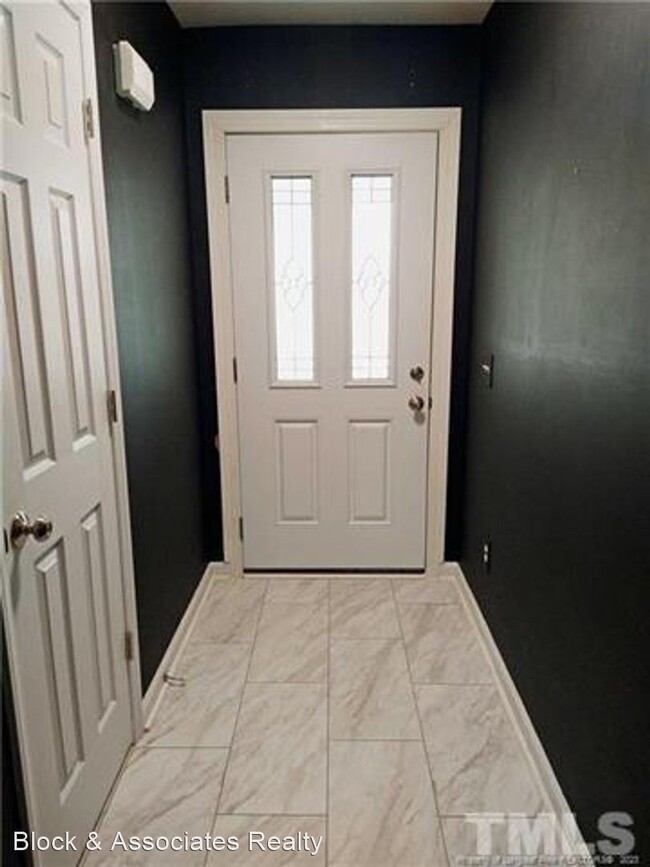 Building Photo - 3 br, 2 bath House - 68 Sunridge Dr.