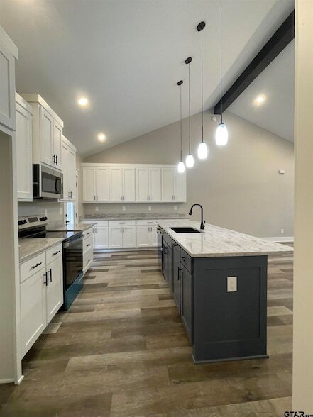 Foto del edificio - 446 Chelsea Ln