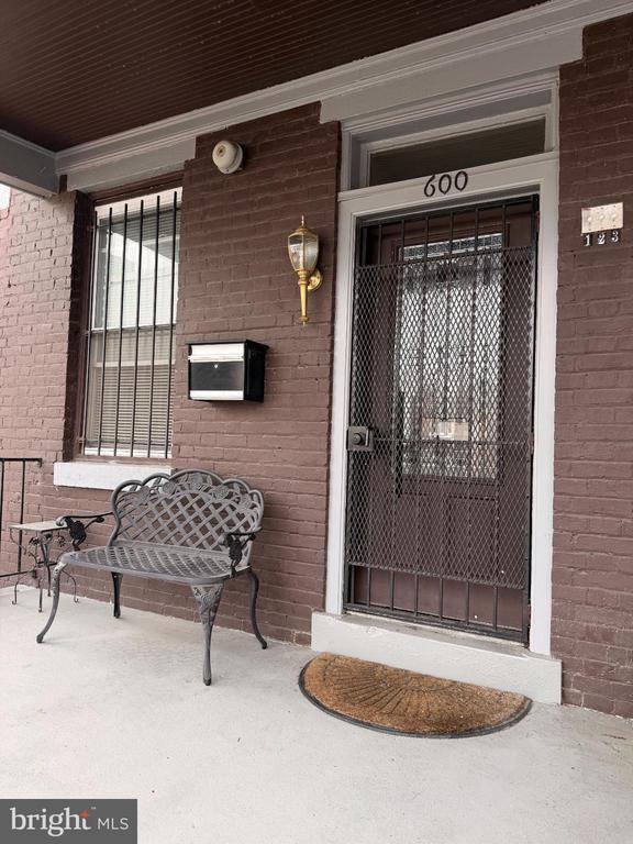 Building Photo - 600 Keefer Pl NW