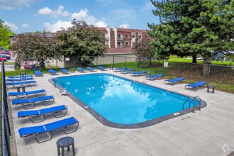 Pool - Eastwood on Grand