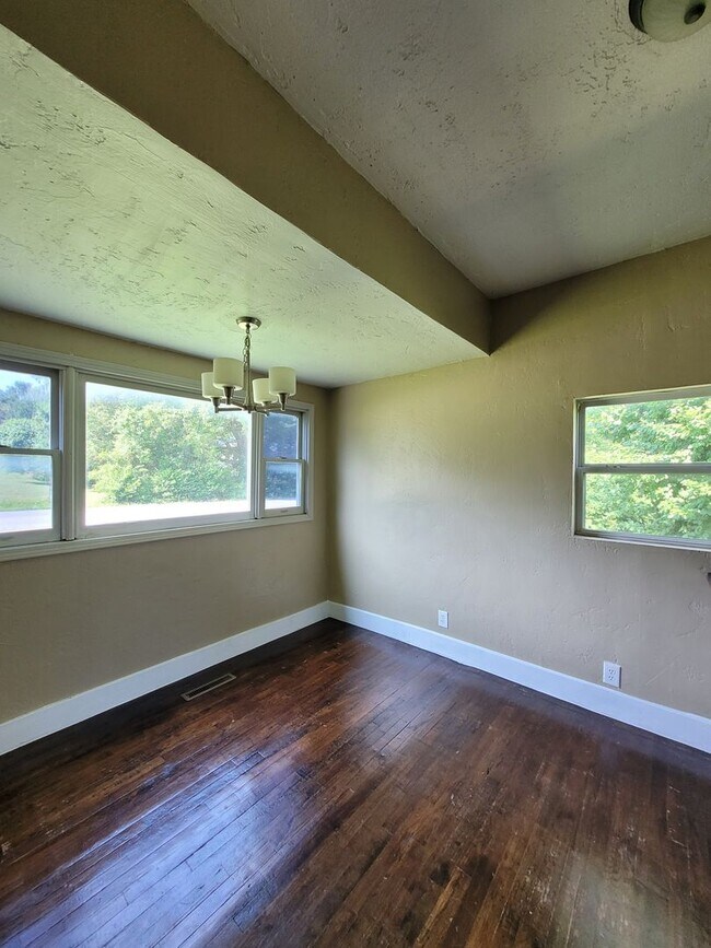 Foto del edificio - Available Now! 3 Bedroom 1 Bath house!